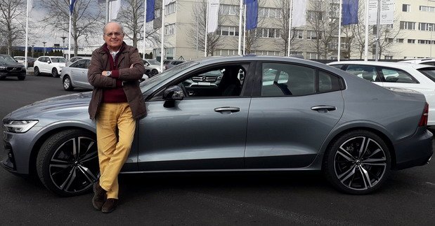 201071-volvo s60 1.jpg, 69 KB