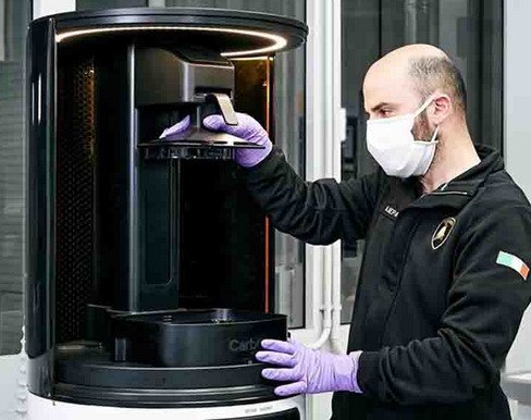 202014-lamborghini fabrika.jpg, 63 KB