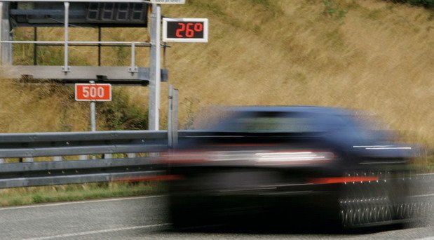 202696-bugatti v 11.jpg, 55 KB