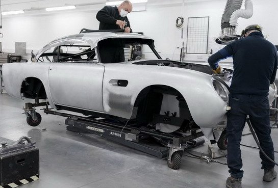 203557-aston martin db5 1.jpg, 57 KB