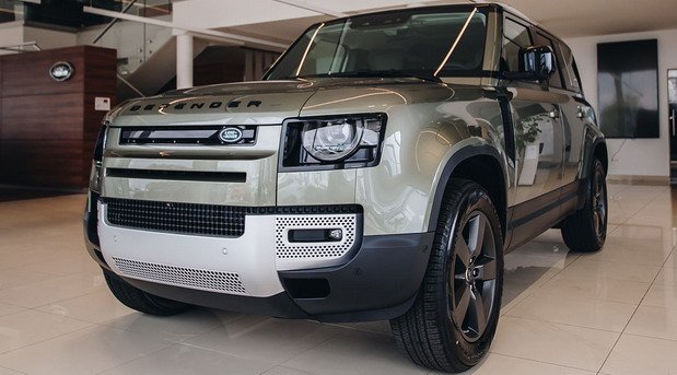 203575-landy defender.jpg, 64 KB