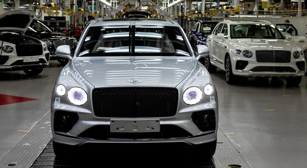 205169-bentley-bentayga 44.jpg, 73 KB
