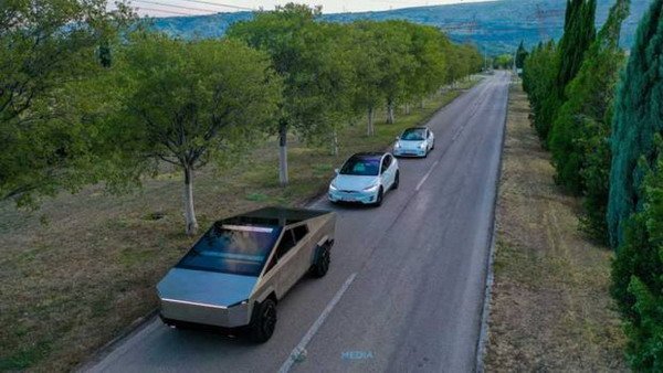 205870-tesla m 1.jpg, 66 KB