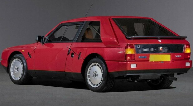 207081-lancia-delta 11.jpg, 46 KB