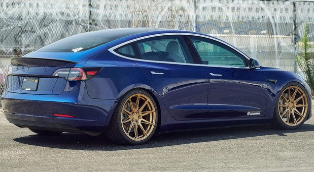 207763-Tesla 3 11.jpg, 87 KB