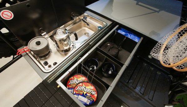 209930-toyota p 111.jpg, 70 KB