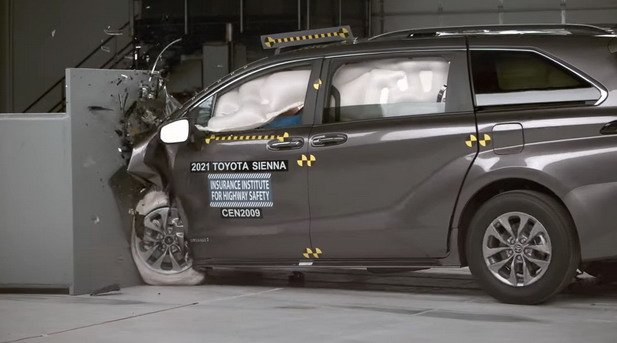 209971-toyota crash.jpg, 49 KB