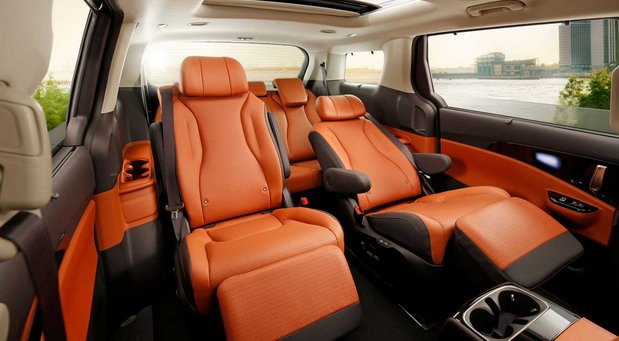 211113-kia-sedona.jpg, 62 KB