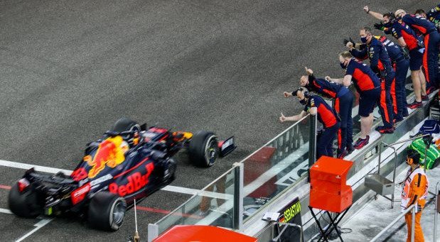 211365-red bull honda.jpg, 87 KB