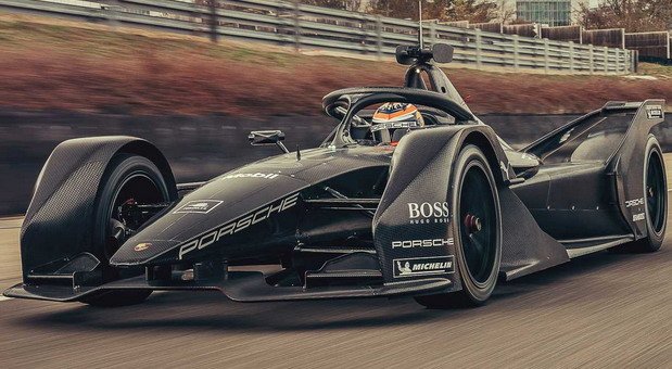 211899-porsche e.jpg, 78 KB