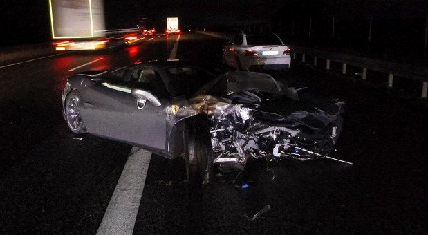 212368-ferrari crash.jpg, 51 KB
