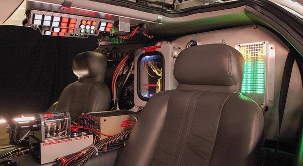 213038-delorean 111.jpg, 70 KB