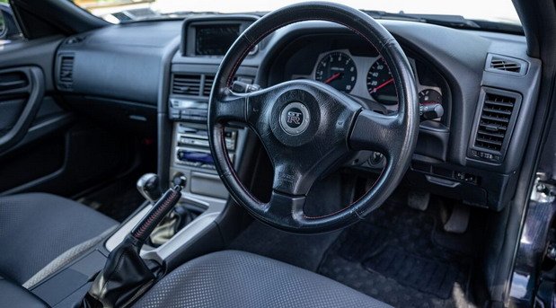 216177-nissan sky 11.jpg, 64 KB