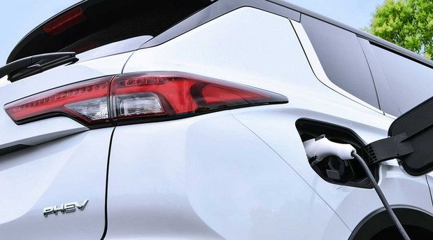 216719-mitsubishi outlander 1.jpg, 54 KB