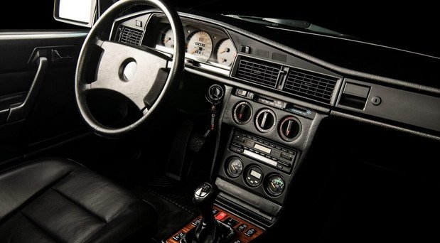 217457-mercedes 190 111.jpg, 53 KB