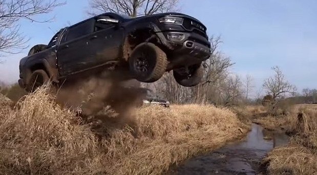 217655-skok.jpg, 67 KB