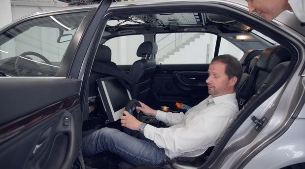 218351-bmw 750 111.jpg, 61 KB