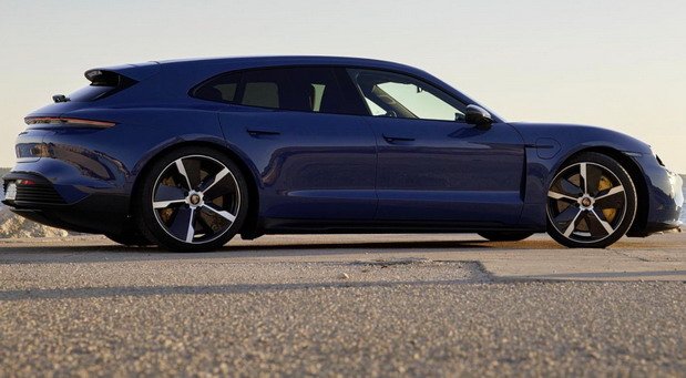 221853-porsche taycan 66.jpg, 60 KB