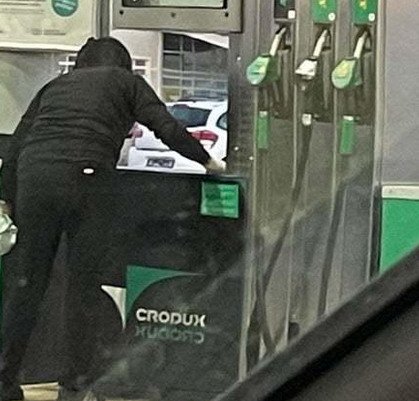 222585-benz 1.jpg, 47 KB