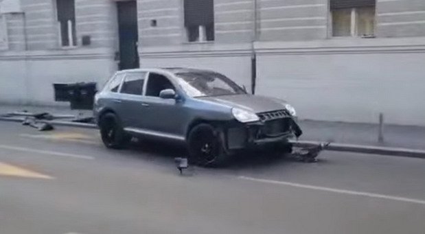 224602-porsche parking.jpg, 31 KB