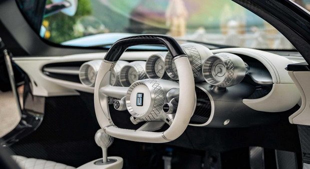 225245-detomaso 111.jpg, 57 KB