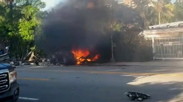 226716-tesla crash 2.jpg, 43 KB