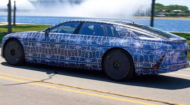 227373-cadillac celestiq 56666.jpg, 78 KB