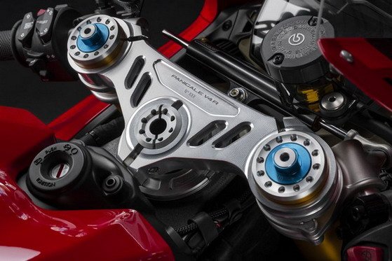 228923-ducati-panigale-v4-r-4.jpg, 66 KB