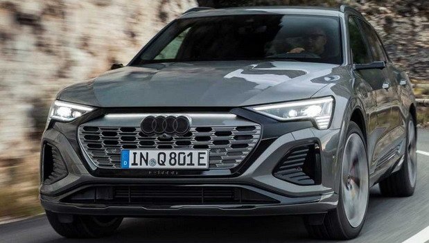 229515-audi q8 111.jpg, 66 KB