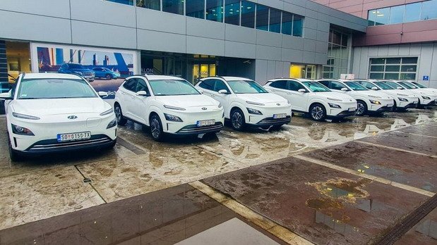 231751-hyundai taxi 11.jpg, 83 KB