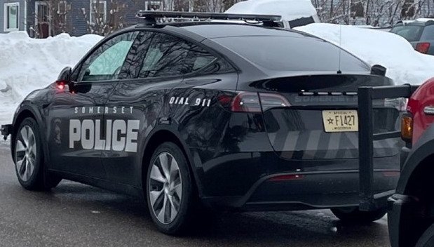 231919-tesla police.jpg, 63 KB