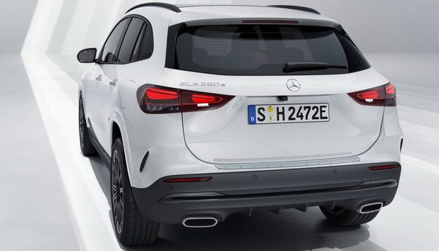 232587-Mercedes GLA 111.jpg, 45 KB