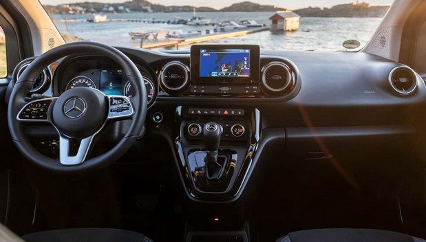 234098-mercedes eqt 11111.jpg, 57 KB