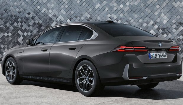 234573-BMW 5 44.jpg, 72 KB