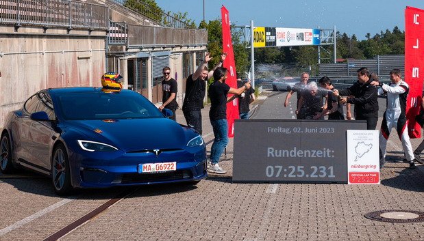 234884-tesla rekord 1.jpg, 97 KB