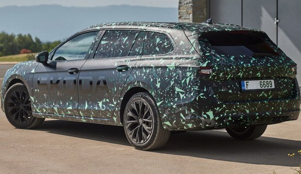 236121-skoda superb 8.jpg, 90 KB