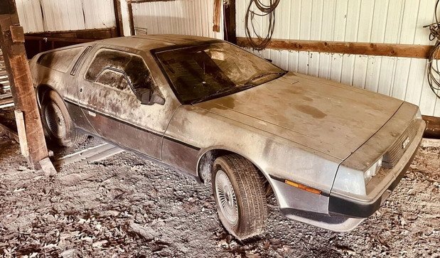 237852-delorean 1.jpg, 111 KB