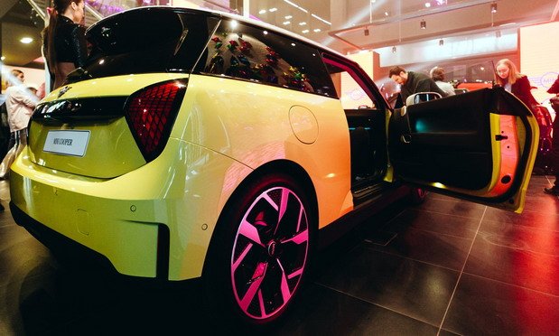 239408-mini bg 111.jpg, 74 KB