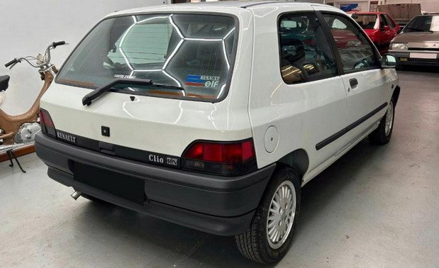 239905-renault clio 111.jpg, 63 KB