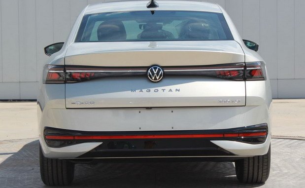 239936-vw magotan 111.jpg, 47 KB