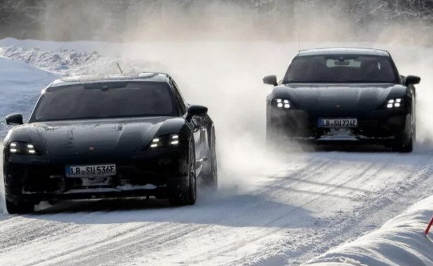 240160-porsche taycan 45.jpg, 55 KB