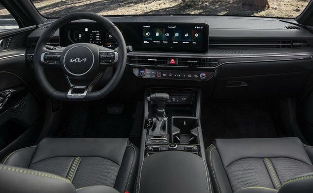 240533-Kia K5 111.jpg, 59 KB