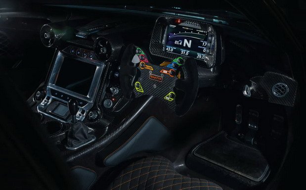 245447-ginetta 11111.jpg, 50 KB