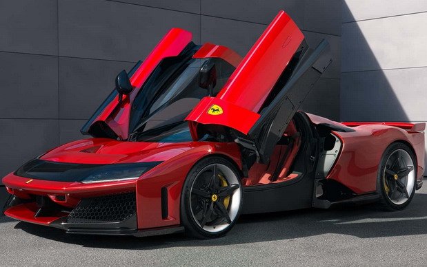 246324-ferrari f80 11.jpg, 66 KB