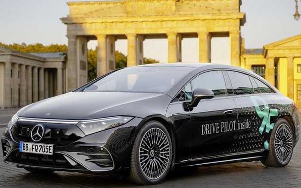 246851-Mercedes Drive pilot.jpg, 76 KB