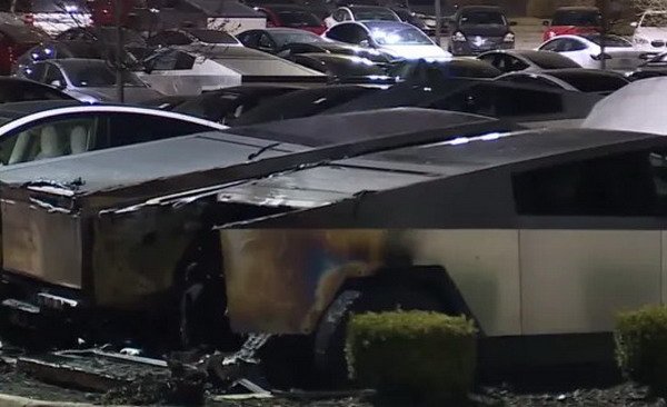 249449-tesla napad.jpg, 54 KB
