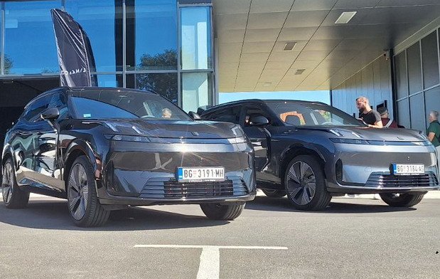 253841-lynk 08 11.jpg, 87 KB