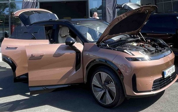 253842-lynk 08 111.jpg, 79 KB
