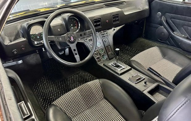 258935-de tomaso 11.jpg, 95 KB