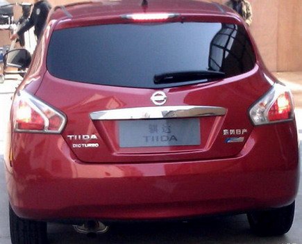 59625-nissan tiida 2.jpg, 41 KB